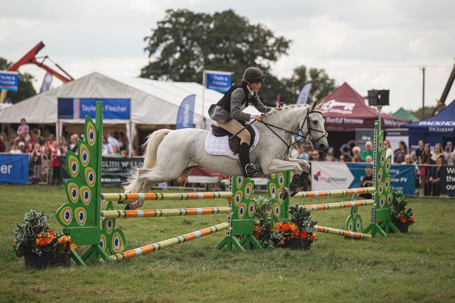 Do you fancy taking on the Hayman-Joyce Pony Club Pairs Relay challenge?